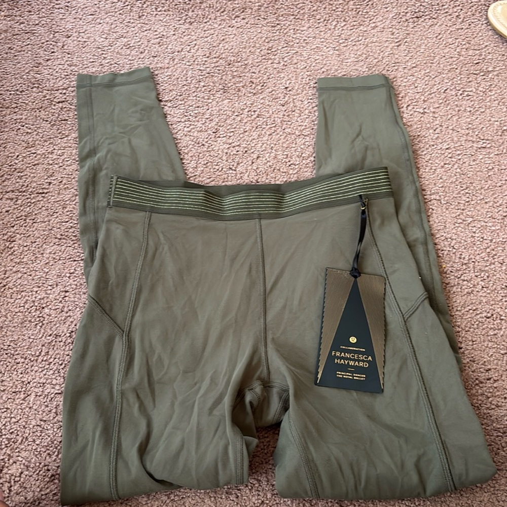 Green lululemon leggings